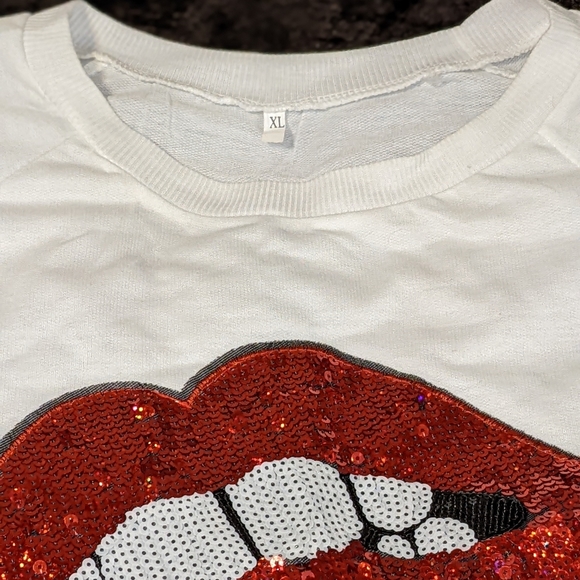 Lip Bite Red Sequin Pattern Sweatshirt - Picture 3 of 7